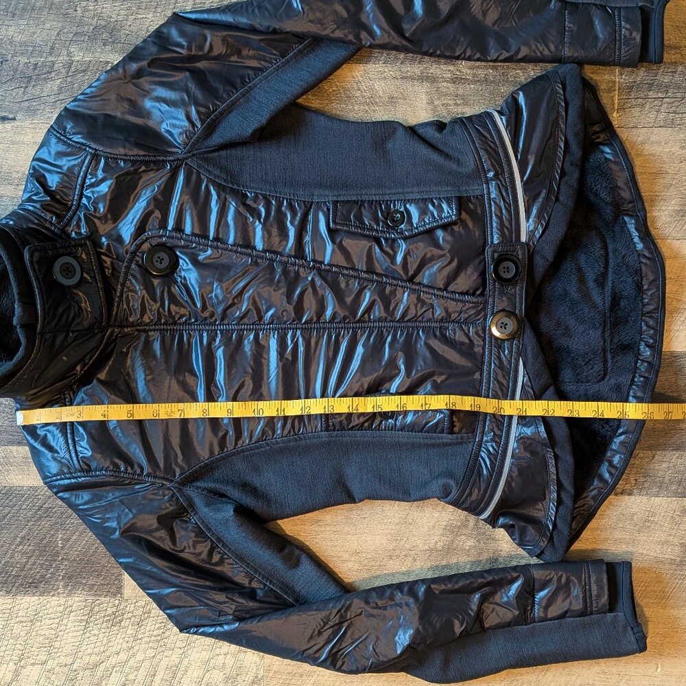 Lululemon Pedal Power Jacket Black Fleece Interior - Picture 6 of 8